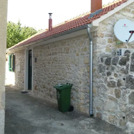 Villa Dalmatian Stone House Angela Drniš